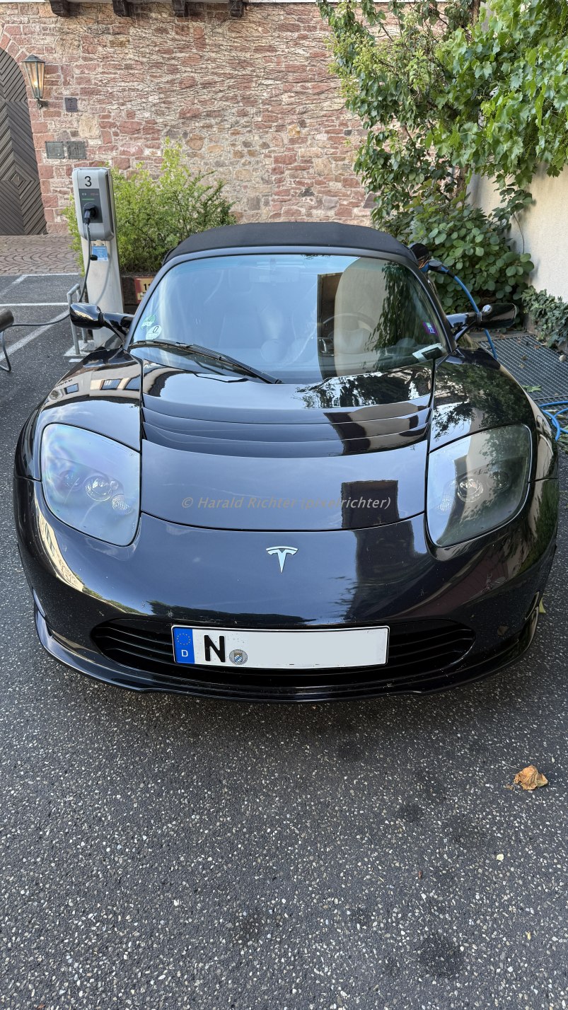 Tesla Roadster02.jpg